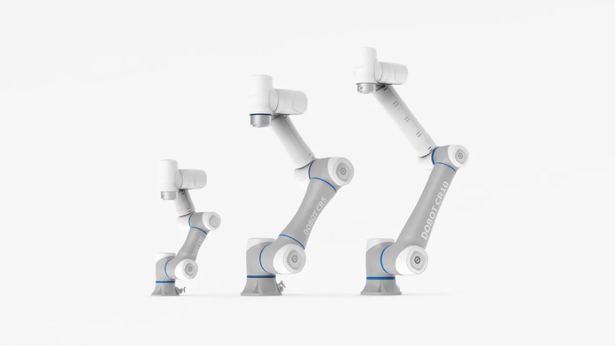 DOBOT kollaboratív robotkarok különböző méretben, sorba rendezve fehér háttéren.